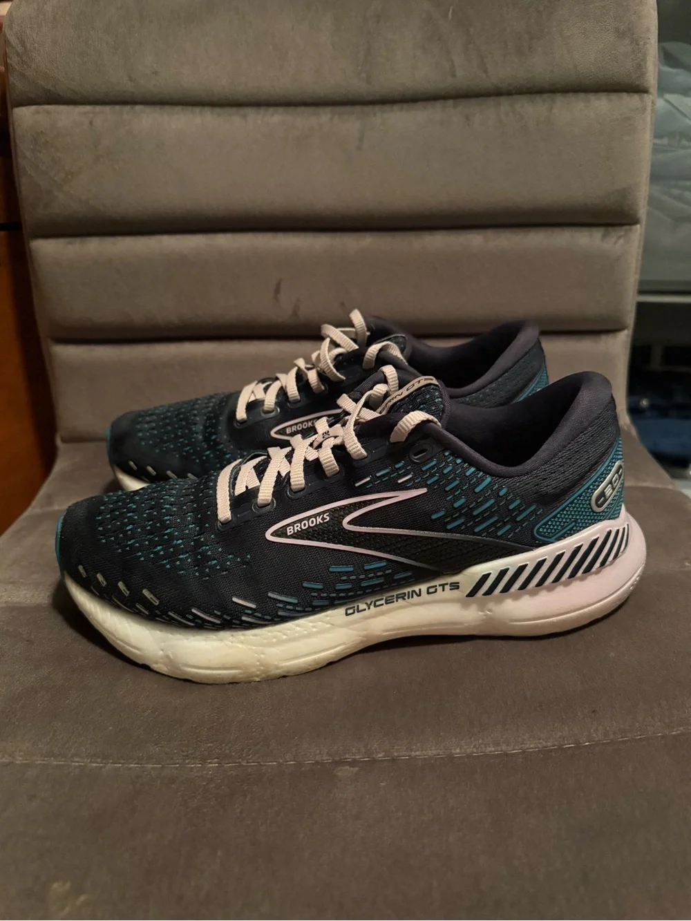 Brooks Running Shoes - Dark Blue with Teal Accents and White Sole Women’s Size 9